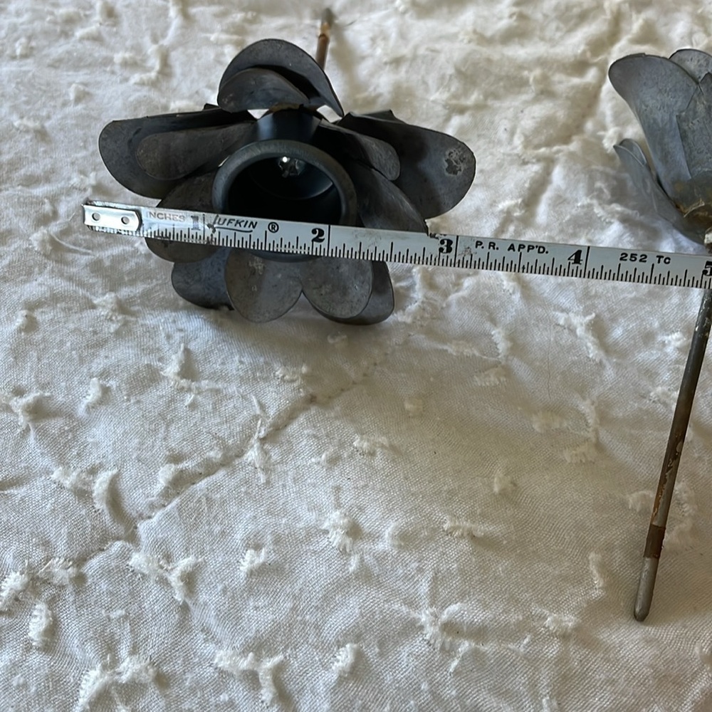 Metal flowers. Lot of 2. Handmade. 3 inches wide. 4 inches tall. - Picture 7 of 7